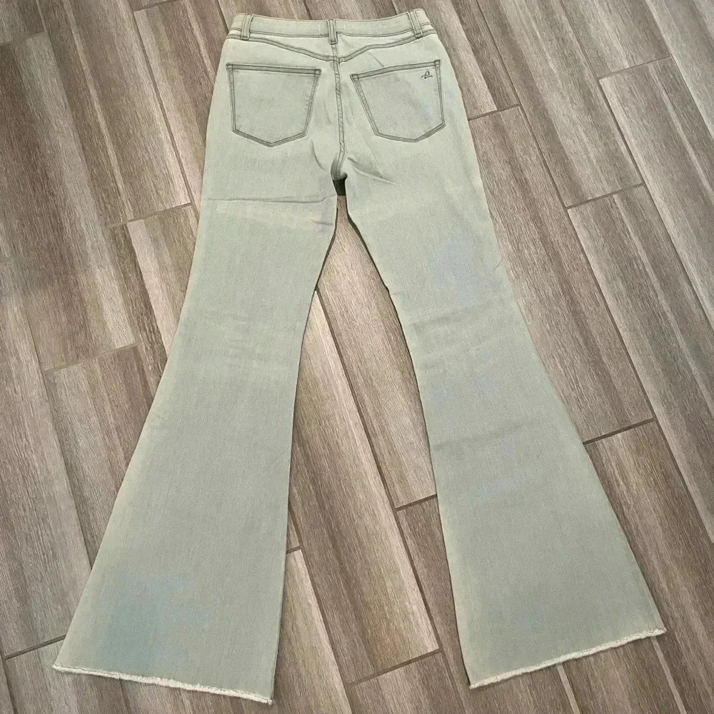 DL1961 “Rachel” High Rise Flare Jeans, Size 30, Light Wash, Raw Hem - Picture 5 of 6
